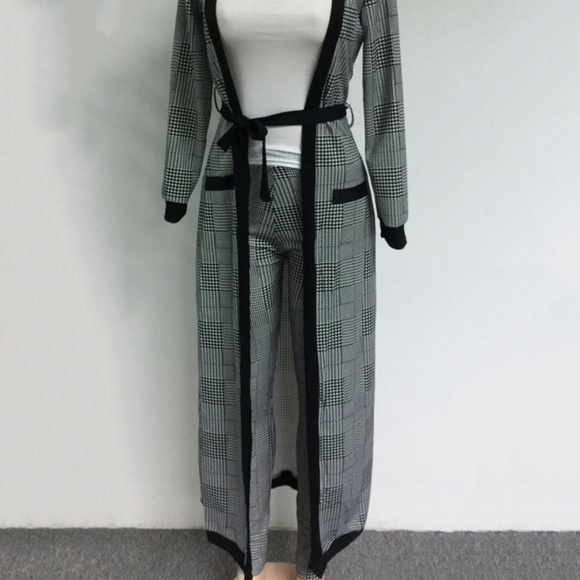 🔴THIS ITEM HAS SOLD🔴Plaid Three Piece Suit💖 - Picture 3 of 6